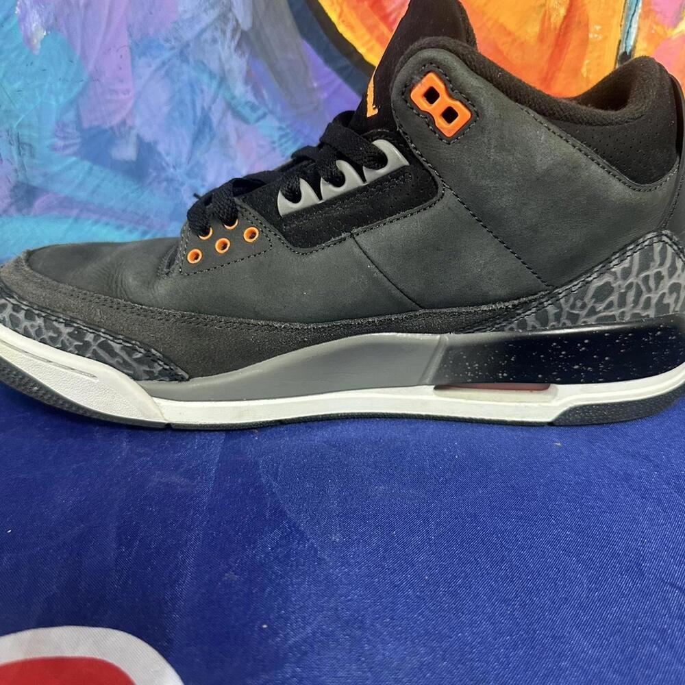 Jordan Men's Black and Grey Trainer